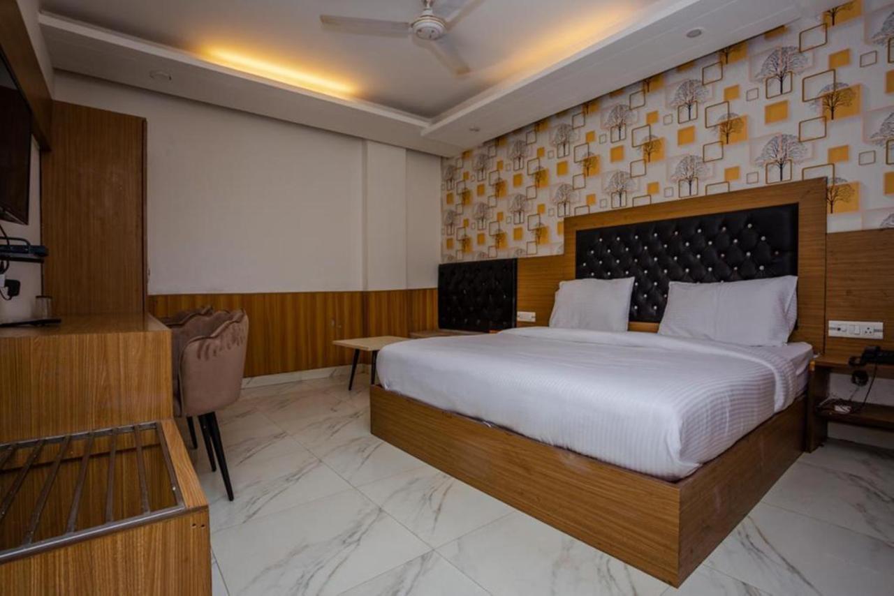 Hotel Doon Dehradun Exterior foto